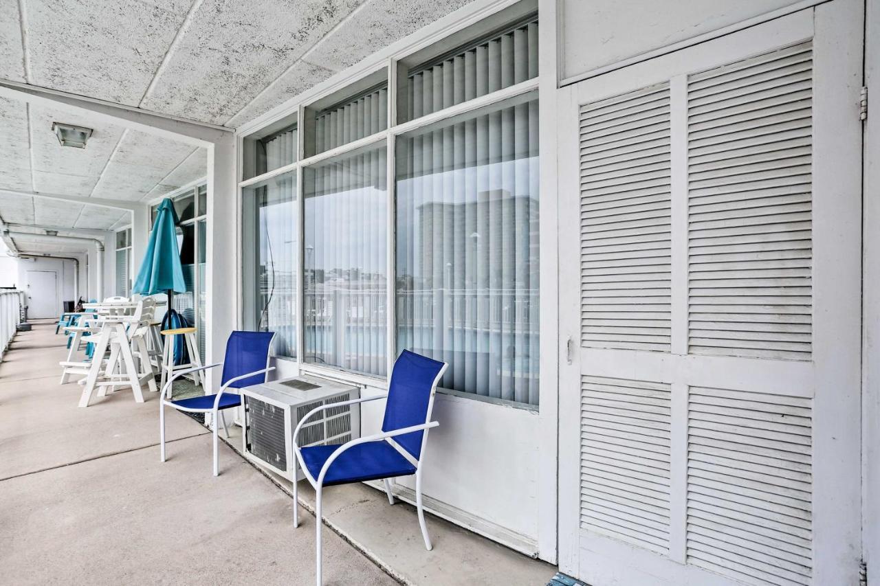 Apartamento Virginia Beach Studio With Balcony And Pool View! Exterior foto